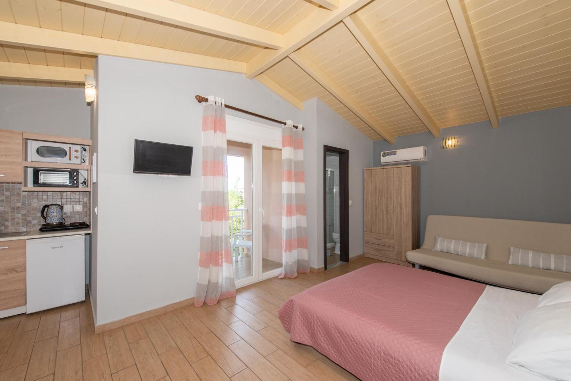 Tsolakis Studios & Apartments Лаганас Экстерьер фото